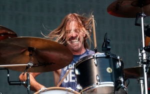 Drummer Taylor Hawkins Tutup Usia Saat Foo Fighters Tengah Tur Konser
