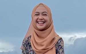 Ria Ricis Semringah Pamerkan Baby Bump yang 'Ngumpet' di Balik Hijab, Aksinya Jadi Sorotan