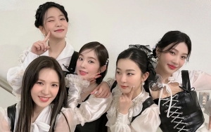 Kostum Panggung Red Velvet 'Feel My Rhythm' Tercantik Sepanjang Masa?