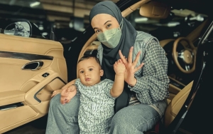 Zaskia Sungkar Pajang Foto Sang Buah Hati Seraya Tulis Pesan Haru Ini