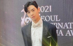 Seorang Fotografer Terkenal Sebut Cha Eunwoo ASTRO Sulit Dipotret Akibat Kelewat Ganteng