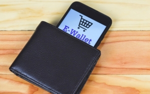 Pilih E-Wallet dari Lembaga Resmi dan Terpercaya