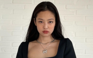 Jennie BLACKPINK Tampil Seksi dan Stunning di LA, Rambut Oranye Paling Disorot