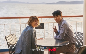 'Our Blues' Rilis Interaksi Manis Cha Seung Won & Lee Jung Eun, Resmi Selingkuh?