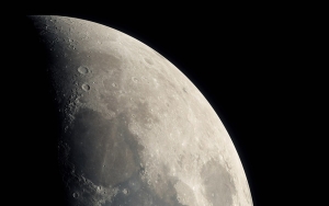 Debu Bulan yang Dikumpulkan Neil Armstrong Terjual Lebih dari Rp7 Miliar