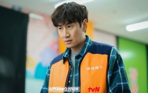 Lee Kwang Soo Serius Banget Selidiki Kasus Pembunuhan di 'The Killer's Shopping List'