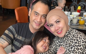 Venna Melinda Pamer Momen Hari Kartini, Paras Vania Sang Putri Saat Berkebaya Curi Fokus Utama