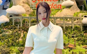 Tebar Potret Nonton Coachella, Baju Seksi Jennie BLACKPINK Bak Celemek Kurang Bahan 