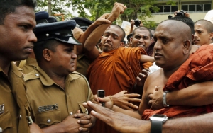Usai Mahasiswa Kepung Rumah PM Sri Lanka, Kini Giliran Para Biksu Serukan Pemerintah Untuk Mundur