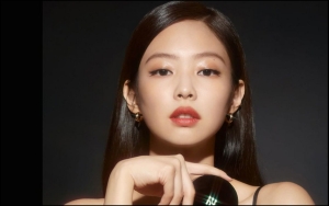 Jennie Pamer Kulit Semulus Porcelain di Iklan HERA Terbaru, Netter: Wanita Tercantik yang Pernah Ada