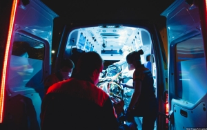 Tak Sabar Tunggu Ambulans, Pria Ini Nekat Terabas Aturan Demi Selamatkan Bayinya