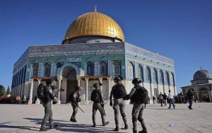 Polisi Israel Dilaporkan Menyerang Masjid Al-Aqsa, Puluhan Warga Palestina Terluka