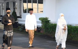 Jokowi Salat Id di Halaman Istana Yogyakarta Bareng Iriana dan Kaesang, Warga Ungkap Rasa Antusias