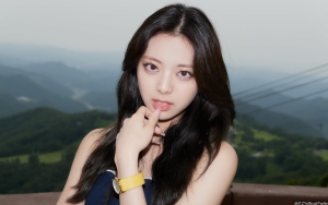 Yuna ITZY Tegaskan Tak Diet Ketat, Intip 7 Potretnya Pamer Body Goals