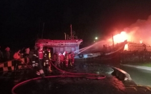 Kebakaran 45 Kapal di Cilacap Disebut Tak Berdampak ke Pertamina, Polisi Masih Selidiki Penyebabnya