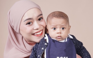Momen Lembut Lesty Kejora Pakaikan Baju Pada Baby Leslar Jadi Gunjingan, Picu Respon Sinis