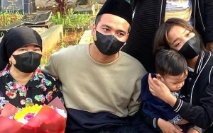 Aksi Ibu-ibu Ini Ganggu Gala Sky Saat Ziarah Tuai Kecaman, Keluarga H. Faisal Ikut 'Dikhawatirkan'