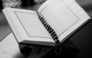 Pria Viral Penginjak Al Quran Berhasil Diamankan Polisi, Video Tersebar Gara-Gara Ulah Istri