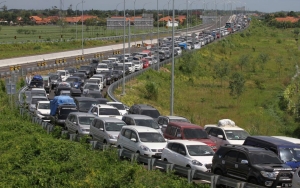 Polisi Sebut Kemacetan Saat Arus Balik Lebaran 2022 Tak Terhindarkan, Tol Cipali Arah Jakarta Padat