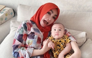 Rayyanza Tidur Pulas Dalam Pelukan Ibunda Nagita Slavina, Ada Pesan Haru Menyentuh Ketika Dewasa