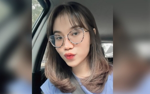 Dicibir Gegara Kuliah Kedokteran, Mayang Kini Pamer Main Bareng Anjing Direspons Beda?