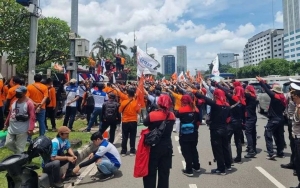 5 Ribu Buruh Terjun Aksi May Day di Kawasan Patung Kuda, Lalin ke Istana Ditutup Situasional
