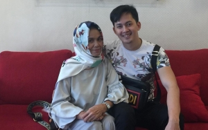 8 Kenangan Kiki Farrel Dan Mendiang Mama Dahlia Yang Selalu Kompak