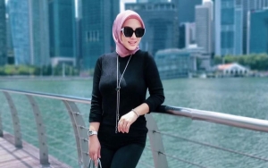 Syahrini Isyaratkan Galau Soal Cinta, Rumah Tangga Tengah Bermasalah?