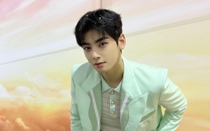 Cha Eunwoo ASTRO Perdana Keriting Rambut, Tindik Alis Curi Perhatian