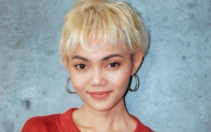 Dipenuhi Tanaman Hidup, Intip Rumah Rina Nose Dalam 10 Potret Ini