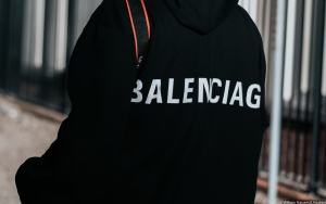 Balenciaga Dicemooh Usai Jual Sneakers Usang Kotor dengan Harga Fantastis