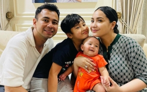 Nagita Slavina Baru Buka Amplop THR Rafathar-Rayyanza, Isi Pecahan Uang Merah Biru Bikin Melongo
