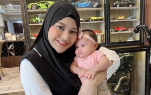 Aurel Hermansyah Heboh Foto Ameena, Momen Atta ‘Geplak’ Sang Istri Bikin Salfok