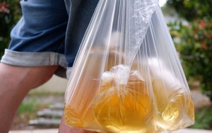 Pedagang 'Mengeluh' Capek Jual Minyak Goreng Curah Harga Subsidi, Begini Arahan Luhut