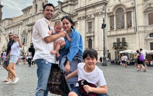 OOTD Rayyanza Bayi Nagita Slavina di Italia Disorot, Kaki Nyeker Bikin Gemes