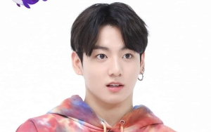 Gayanya Santai Abis, Sikap Jungkook BTS di Bandara Jadi Hot Topic