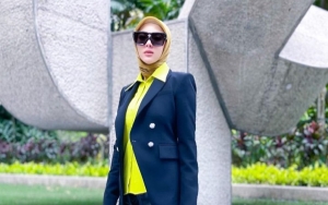 Sudah Hijrah, Cara Duduk Syahrini Disebut Tak Cerminkan Keanggunan Seorang Muslimah Ramai Digunjing