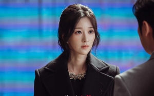 Adegan Seksual Seo Ye Ji Dengan Suami Untuk Goda Pria Lain di 'Eve' Buat Bingung