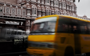 Bus Bawa Rombongan Peziarah Masuk Jurang di India, 22 Orang Tewas