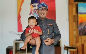 Ridwan Kamil Ajak Putra Angkat Kembali Bekerja, Senyuman di Wajah Bikin Haru