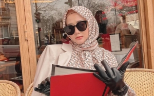 Dipukuli Mantan Suami Saat Umrah, Marissya Icha Kunci Diri Di Kamar Mandi