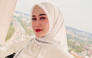 Tak Hanya Pelakor, Mantan Suami Sebut Marissya Icha Tidur Di Kamar Ustaz Saat Umrah Bersamanya
