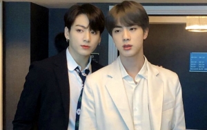 Bikin Ngakak, Begini Reaksi Kocak Jungkook Saat Tangannya Hampir Dijilat Jin BTS