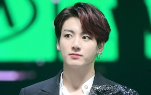Jungkook BTS Pakai Baju Brand Abang Sendiri, Harganya Bikin Kaget
