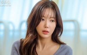 Lim Soo Hyang Pamer Potret Cantik di Lokasi 'Woori the Virgin', Kaki Jenjang Bikin Salfok