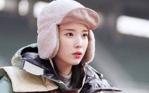Tak Sadar 'Terkenal', IU Terkejut Jumpai Banyak Fans Turut Hadir di Prancis