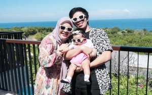 Tampil 'Ngejreng', Ekspresi Ameena Putri Aurel-Atta Depan Kamera Curi Perhatian