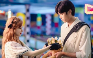 Berduaan Dalam Tenda, Romansa Seohyun SNSD dan Na In Woo di 'Jinxed at First' Dijamin Makin Seru!