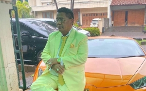 Non Muslim, Hotman Paris Mendadak Bikin Heboh Usai Pajang Lukisan Dirinya Pakai Serban dan Peci