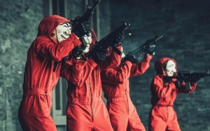 Meski Tuai Kritikan di Negeri Sendiri, 'Money Heist: Korea' Capai 33,74 Juta Jam Tayang